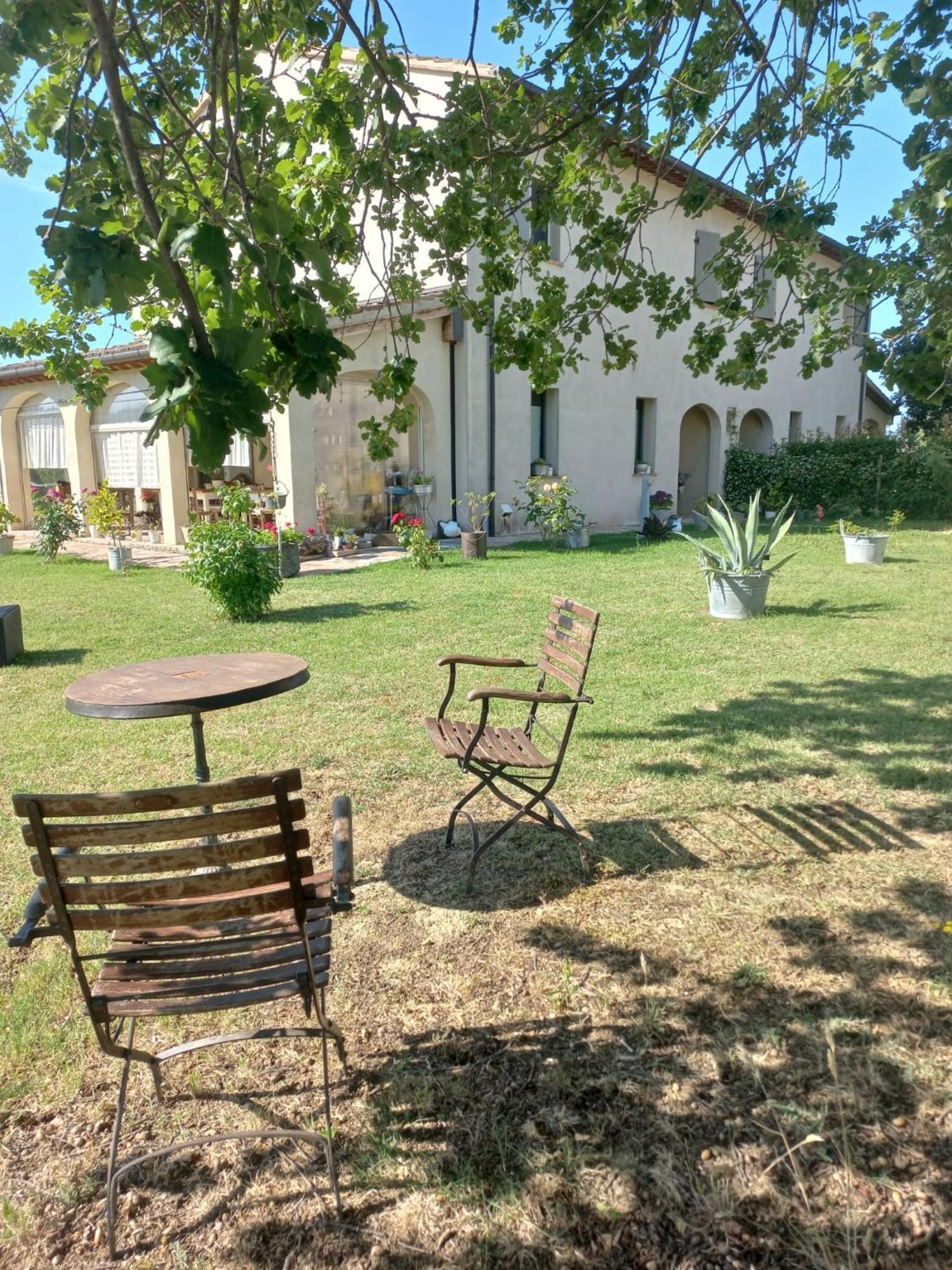 Bed and Breakfast Beb Montefratta Fratta Terme Exterior foto